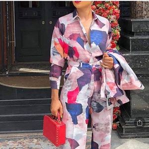 Meet your Posher, Fahnie